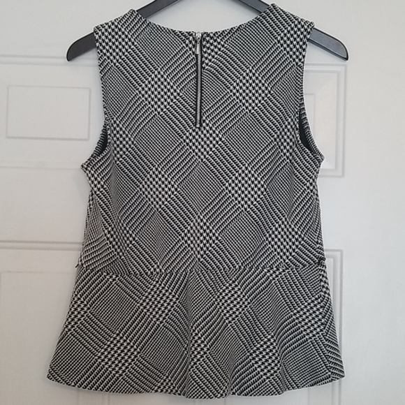 Liz Claiborne Business Top - Picture 2 of 3